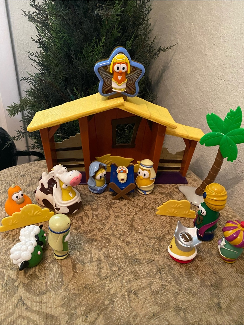 Veggie Tales Nativity Playset lights and plays music